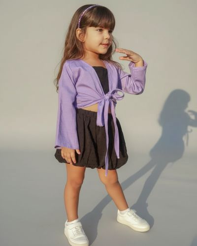 بلوزة بفيونكة (Ribbon Blouse)